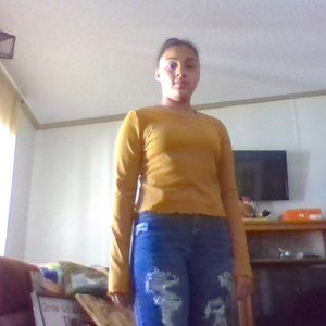 Forever 21 Lettuce Cut Crop Top